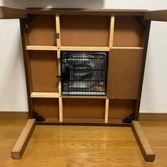 こたつテーブルの画像