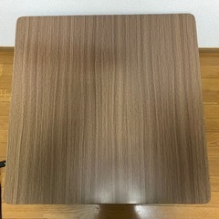 こたつテーブルの画像
