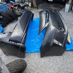 プリウスアルファバンパー、ライトの画像