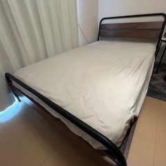 ニトリ セミダブル　ベッドフレームの画像