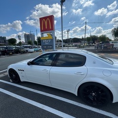 マセラティ　クアトロポルテの画像