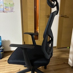 💻【美品】ニトリ ワークチェア 
コルテス (CORTEZ) ヘッドレスト付 メッシュチェア の画像