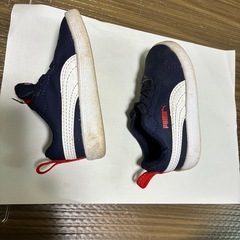 PUMA スニーカー13センチの画像
