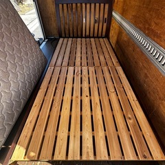 ベッドフレーム マットレスの画像