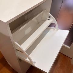 IKEAのシューズボックスの画像