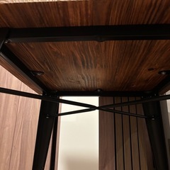 ダイニングテーブルの画像