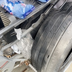 バイク　骨組み＆古タイヤの画像