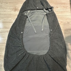 BabyHopper シープボア防寒ケープ　抱っこ紐カバー/グレーの画像