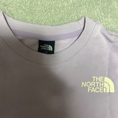 ノースフェイストレーナーの画像