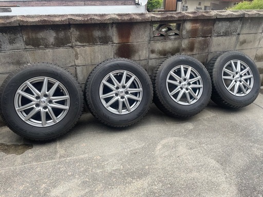 16インチ　スタッドレスタイヤ　　ホイール