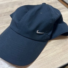 美品 NIKE ロゴキャップ ブラック M/Lの画像