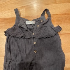 ZARABabyロンパースの画像
