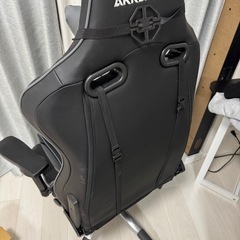 AKracingゲーミングチェアの画像