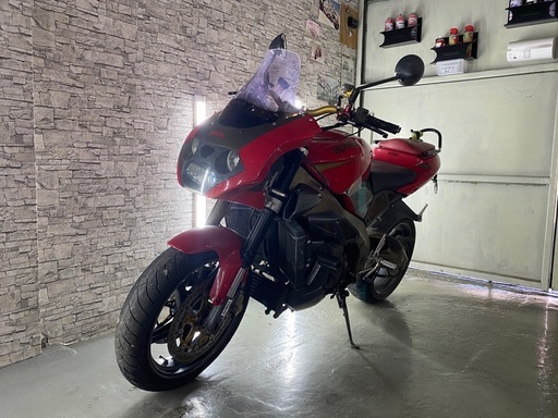 アプリリア Tuono 1000 RSV