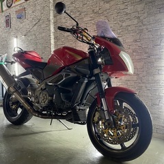 アプリリア Tuono 1000 RSVの画像