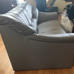 二人掛けソファーの画像