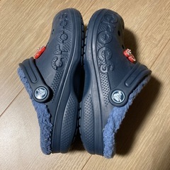 クロックス　キッズ　ボア　紺　ネイビーの画像