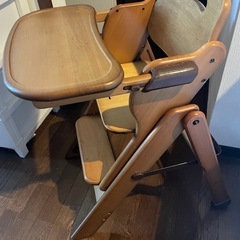 ベビーチェア　ハイチェア　ブラウンの画像