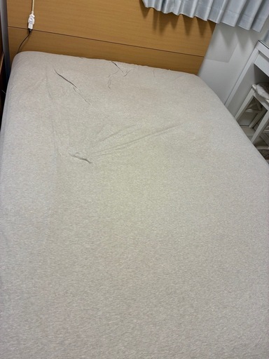 シモンズ　ダブルベッドフレーム、マットレス