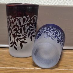 切子 冷酒グラス 赤青 ペア ヴィンテージ 食器 ブドウ ガラス 昭和レトロの画像