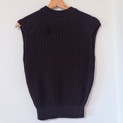 【訳あり】ユニクロ UNIQLO U ニット ベスト Sの画像