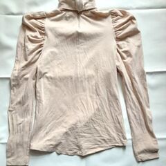 Ouvrage Classe ベージュ パフスリーブ カットソー 長袖の画像