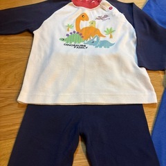 パジャマ　2セット　90サイズの画像
