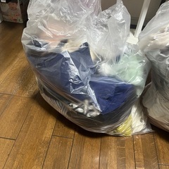 レディース洋服まとめ売り2袋分の画像
