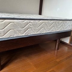 シングルベットとマットレス　セットの画像