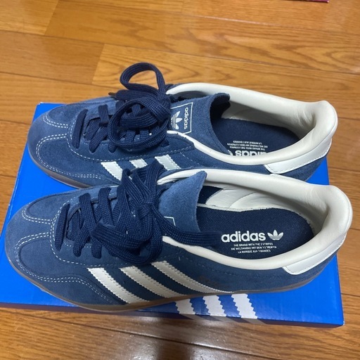 adidas ガゼル インドア gazelle indoorネイビー23cm