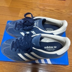 adidas ガゼル インドア gazelle indoorネイビー23cm  の画像
