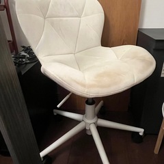 ニトリ コンパクトオフィスチェアの画像