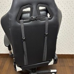 ゲーミングチェアの画像