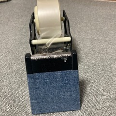 大きいテープカッターの画像