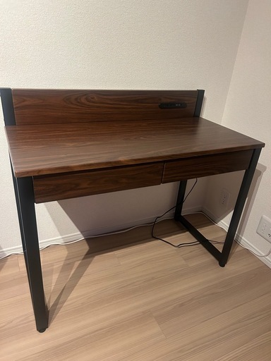 Rafila  パソコンデスク USBコンセントつき付き(使用1ヶ月未満)