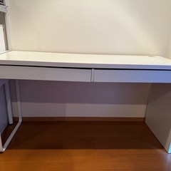 【大幅値下げしました】イケア　ミッケ　デスク　引き出し付きの画像