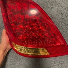 18マジェスタ　テールランプの画像