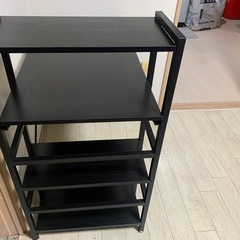 ブラックアイアン × 木目調 デスク＆ラック一体型テーブルの画像