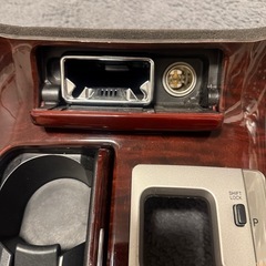 １８マジェスタ　センターコンソールの画像