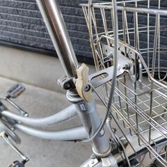 ステンレスハンドル クイックレバー式ライト26インチ自転車の画像