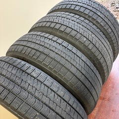 195/60/17冬VRX2の画像