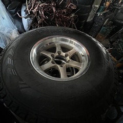 スタッドレス付きブレイクロック (Break Rock) 製の16インチ8Jアルミホイール4本セットの画像