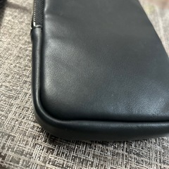 やわらか革製スマホショルダーの画像