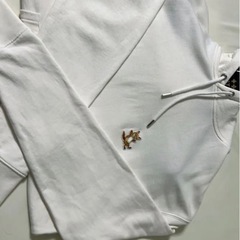 メゾンキツネ パーカーの画像