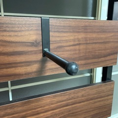 突っ張りパーテーション・収納棚の画像