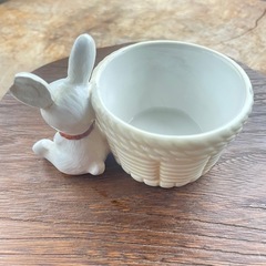 陶器製　小物入れ　うさぎ　カケありの画像