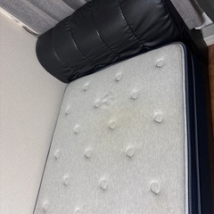 シングルベッドマットレス、ベッドフレームの画像