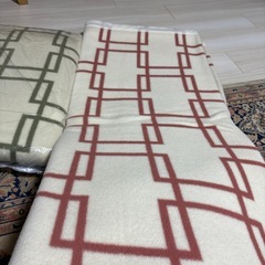 【まだまだ使えます‼️】西川 羊毛カシミア毛布（クリーニング済）の画像