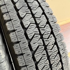 145/80/12LT冬ブリジストン２本の画像