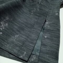 ANNCHEPI グレー×シルバー 蔦花柄 タイトスカート Mくらいの画像